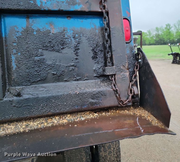 image for item DX6976 2000 Sterling LT9500 dump truck