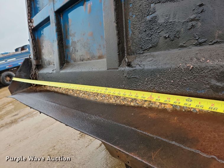 image for item DX6976 2000 Sterling LT9500 dump truck