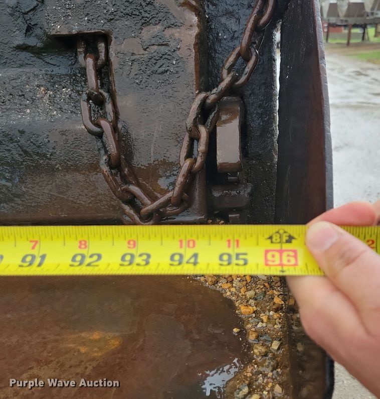 image for item DX6976 2000 Sterling LT9500 dump truck