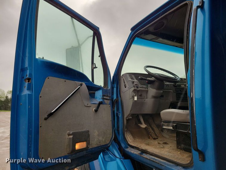 image for item DX6976 2000 Sterling LT9500 dump truck