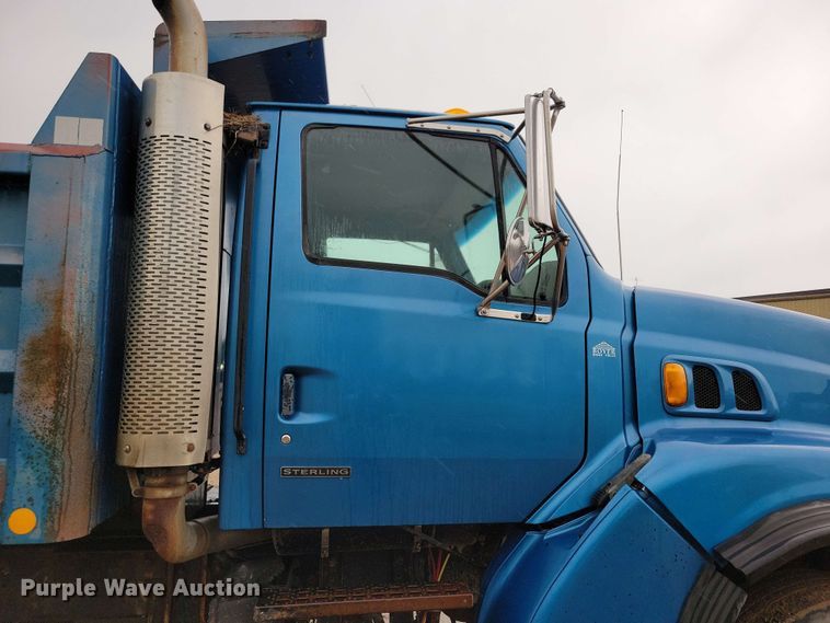 image for item DX6976 2000 Sterling LT9500 dump truck