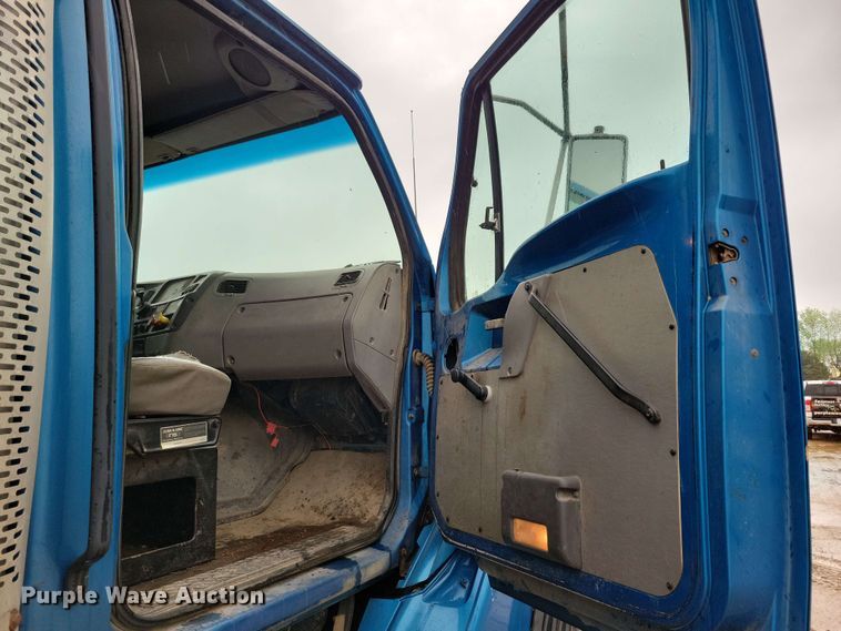 image for item DX6976 2000 Sterling LT9500 dump truck