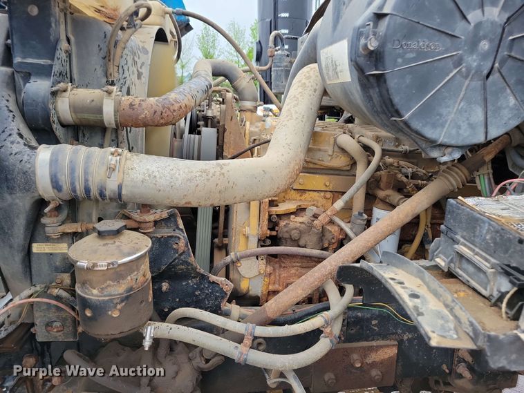 image for item DX6976 2000 Sterling LT9500 dump truck