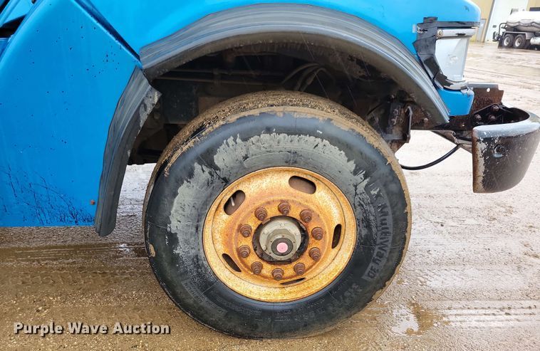 image for item DX6976 2000 Sterling LT9500 dump truck