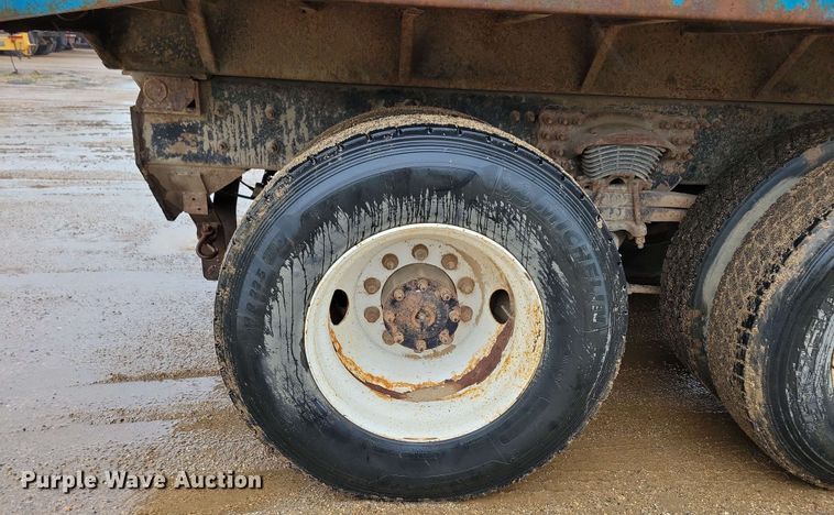 image for item DX6976 2000 Sterling LT9500 dump truck