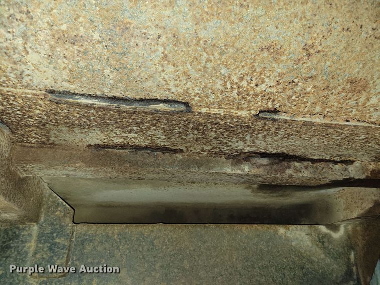 image for item DX6977 1989 Ford LT9000 dump truck