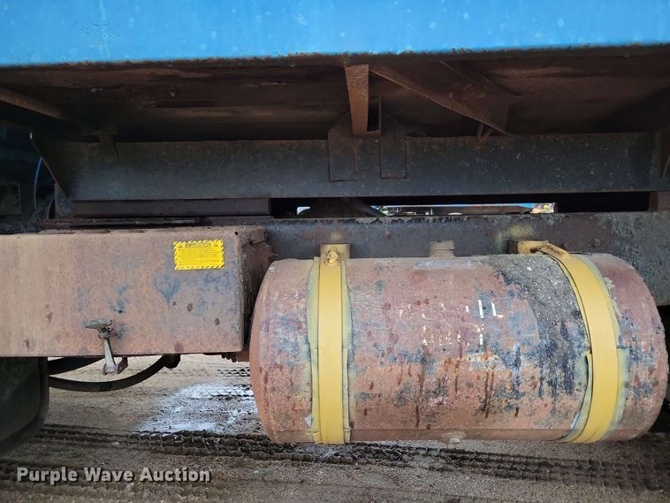 image for item DX6977 1989 Ford LT9000 dump truck