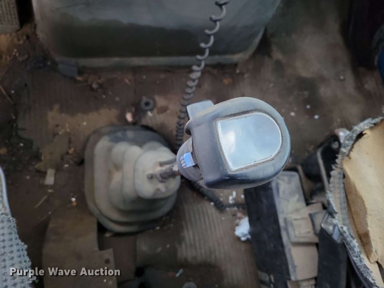 image for item DX6977 1989 Ford LT9000 dump truck