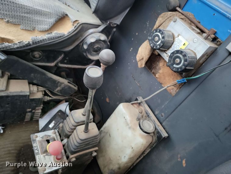 image for item DX6977 1989 Ford LT9000 dump truck