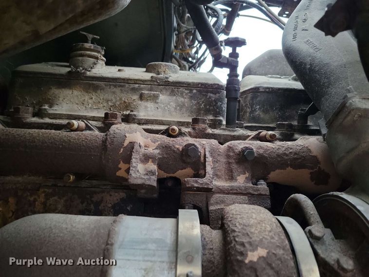 image for item DX6977 1989 Ford LT9000 dump truck