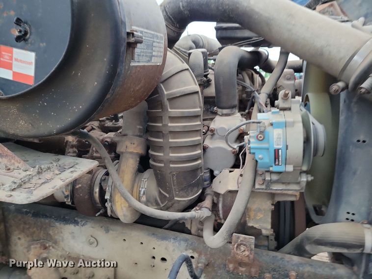 image for item DX6977 1989 Ford LT9000 dump truck