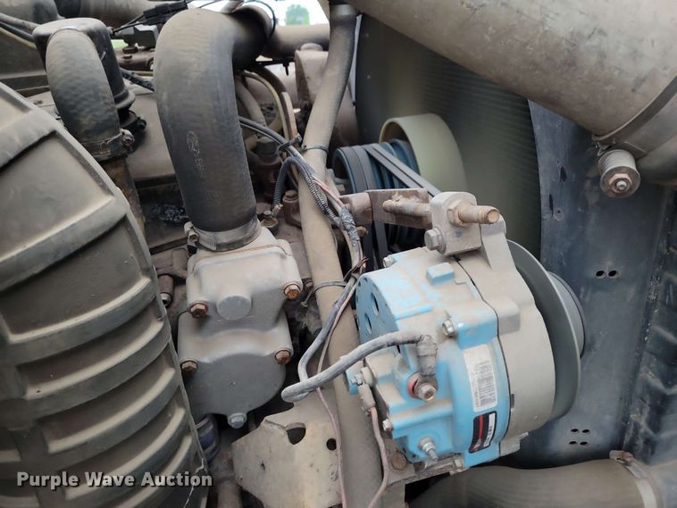 image for item DX6977 1989 Ford LT9000 dump truck