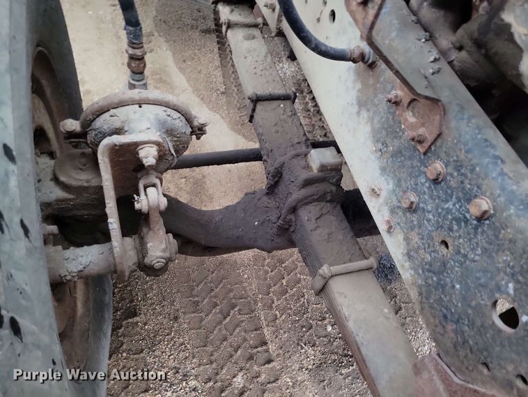 image for item DX6977 1989 Ford LT9000 dump truck