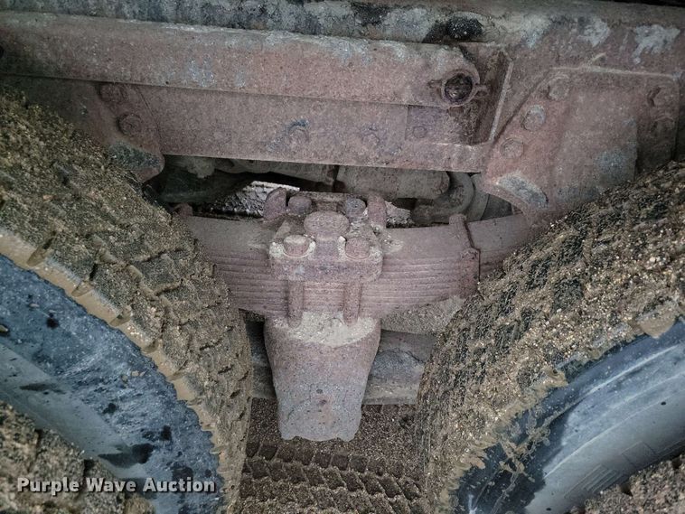 image for item DX6977 1989 Ford LT9000 dump truck