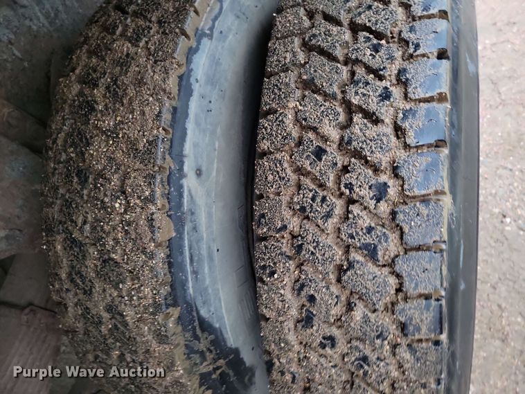 image for item DX6977 1989 Ford LT9000 dump truck