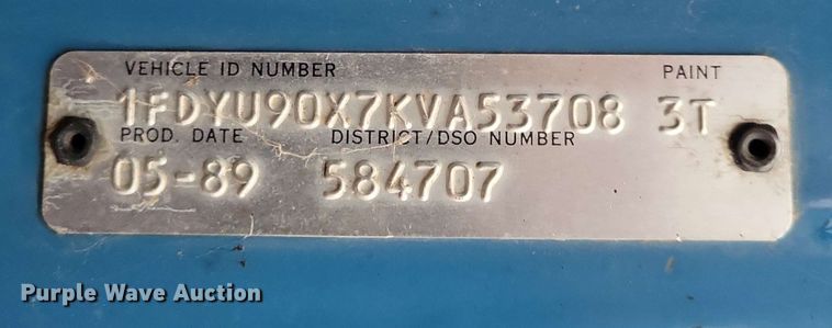 image for item DX6977 1989 Ford LT9000 dump truck