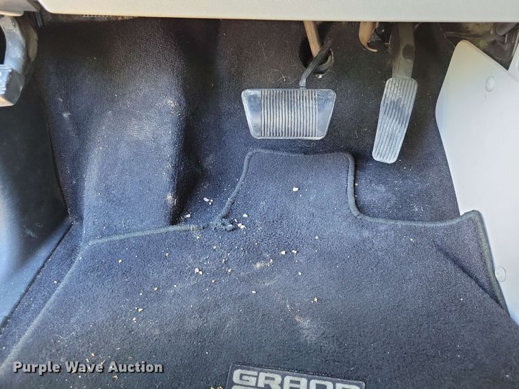 image for item DX6987 2012 Dodge Grand Caravan Crew van