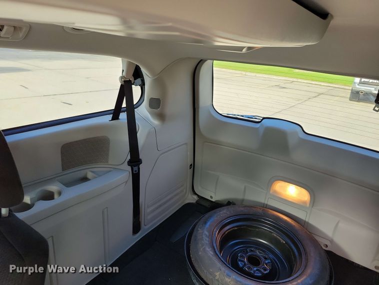 image for item DX6987 2012 Dodge Grand Caravan Crew van