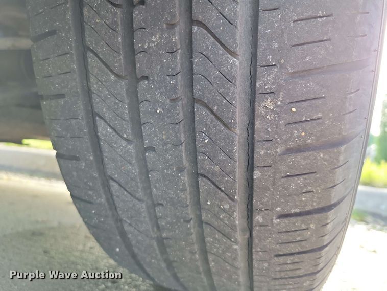 image for item DX6987 2012 Dodge Grand Caravan Crew van