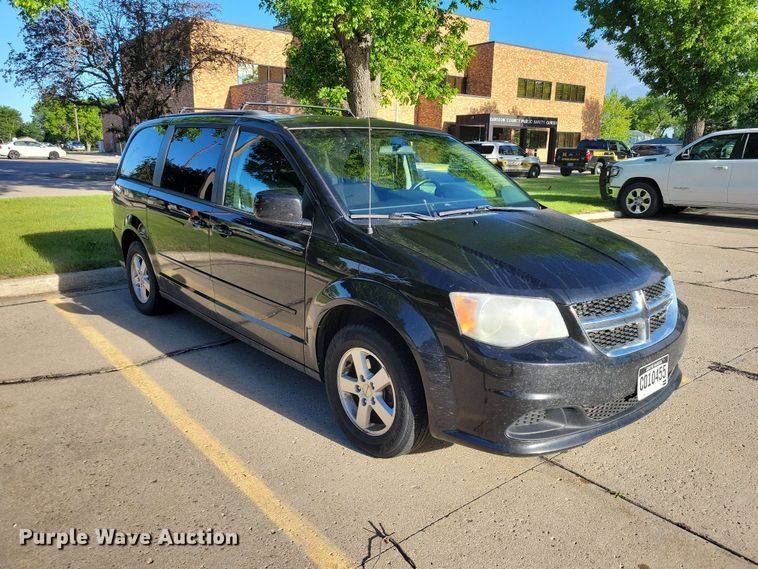 image for item DX6988 2012 Dodge Grand Caravan van