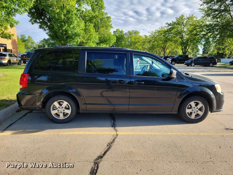 image for item DX6988 2012 Dodge Grand Caravan van