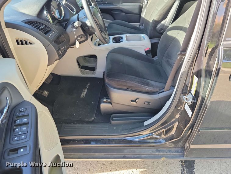 image for item DX6988 2012 Dodge Grand Caravan van