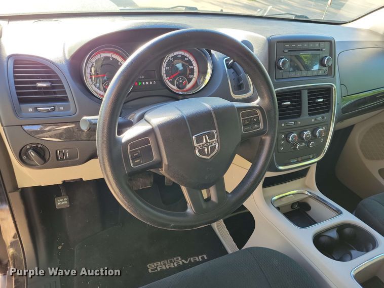 image for item DX6988 2012 Dodge Grand Caravan van