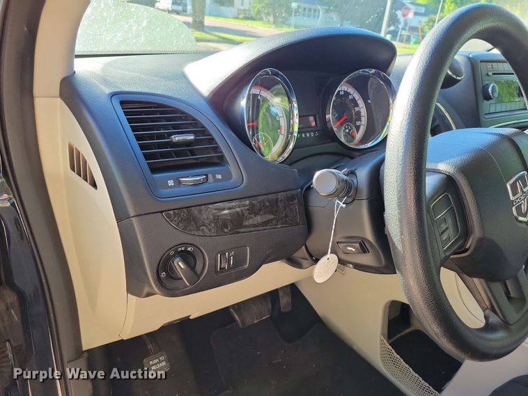 image for item DX6988 2012 Dodge Grand Caravan van