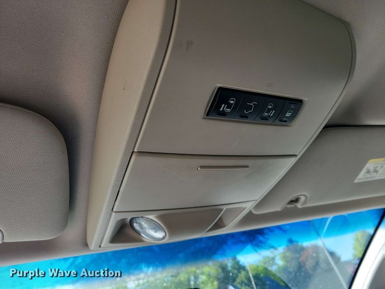 image for item DX6988 2012 Dodge Grand Caravan van