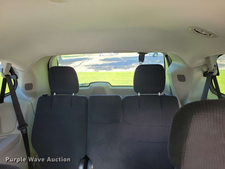 image for item DX6988 2012 Dodge Grand Caravan van