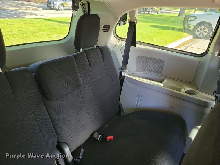 image for item DX6988 2012 Dodge Grand Caravan van
