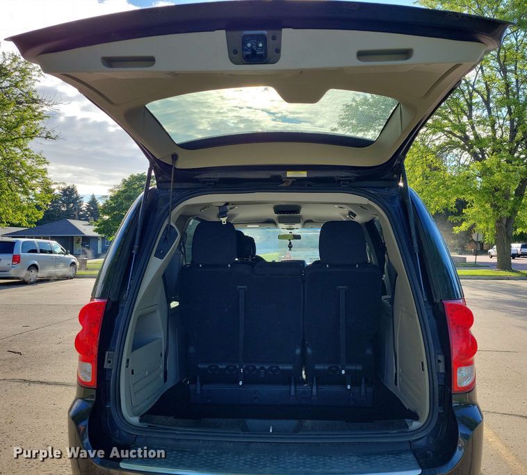 image for item DX6988 2012 Dodge Grand Caravan van