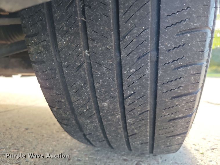 image for item DX6988 2012 Dodge Grand Caravan van