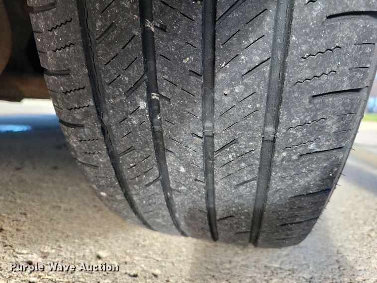 image for item DX6988 2012 Dodge Grand Caravan van