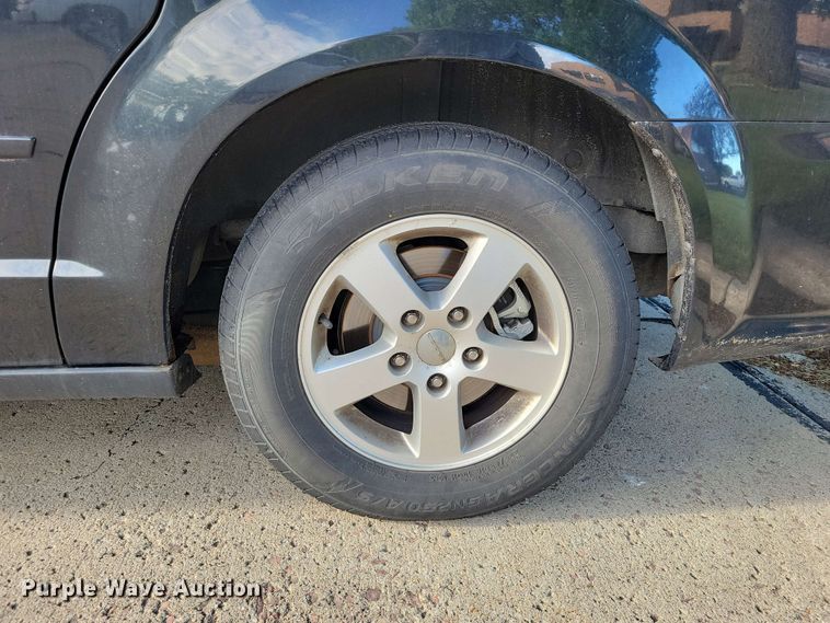 image for item DX6988 2012 Dodge Grand Caravan van