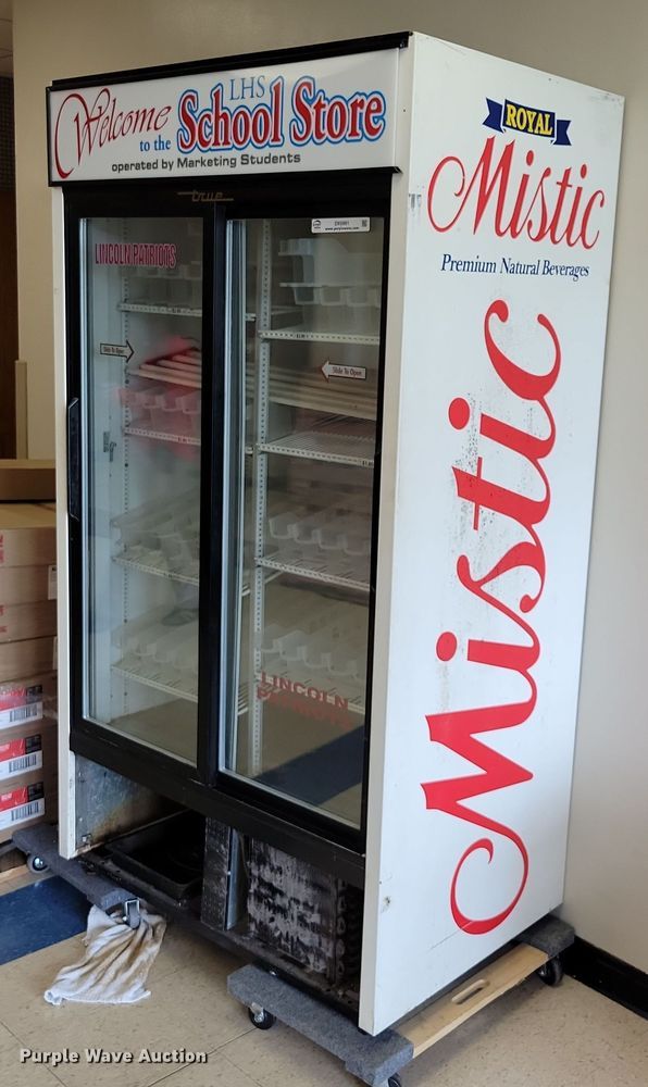 image for item DX6991 True GDM-37HL beverage cooler