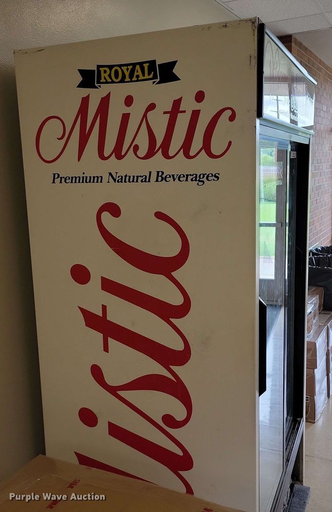 image for item DX6991 True GDM-37HL beverage cooler