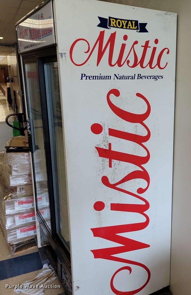 image for item DX6991 True GDM-37HL beverage cooler