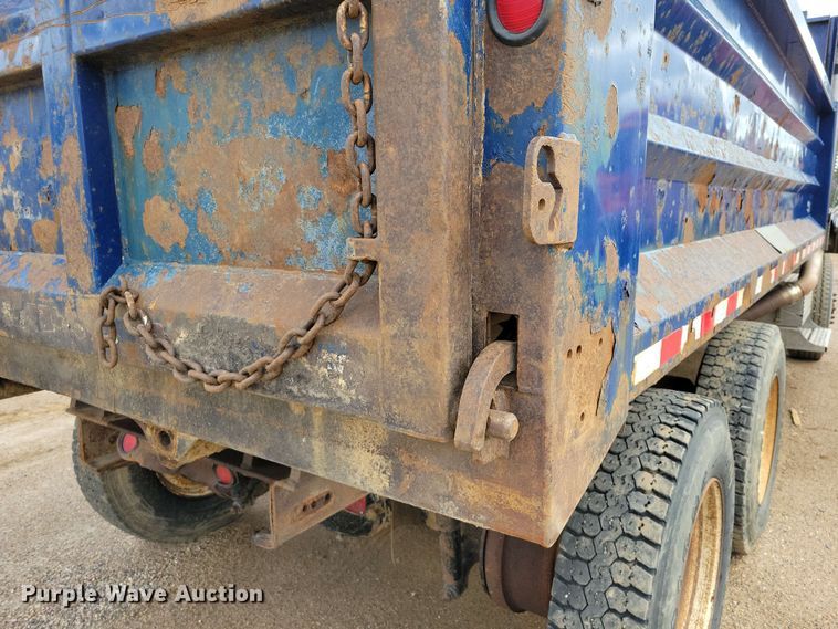image for item DX6992 2004 Sterling L7500 dump truck