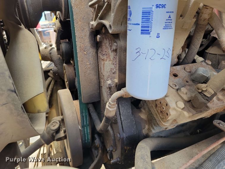 image for item DX6992 2004 Sterling L7500 dump truck