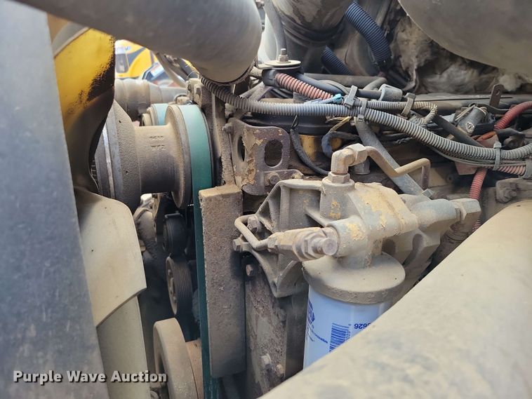 image for item DX6992 2004 Sterling L7500 dump truck