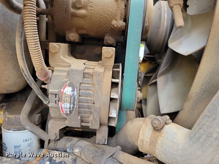 image for item DX6992 2004 Sterling L7500 dump truck