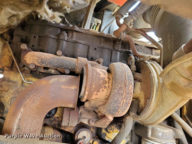 image for item DX6992 2004 Sterling L7500 dump truck