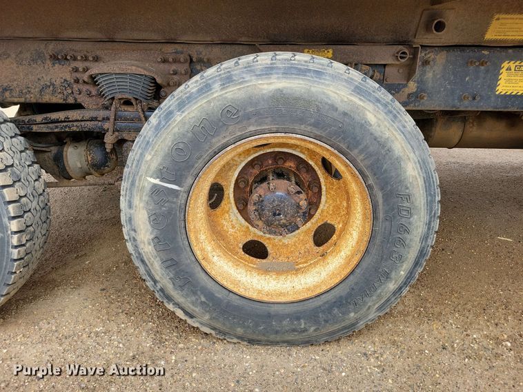 image for item DX6992 2004 Sterling L7500 dump truck