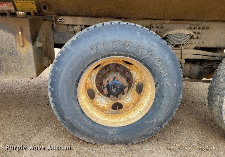 image for item DX6992 2004 Sterling L7500 dump truck
