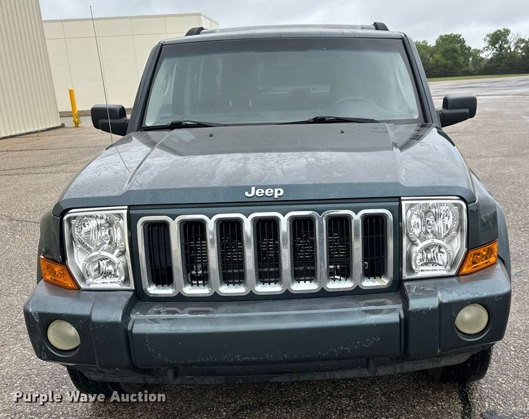 image for item DY0086 2006 Jeep Commander SUV