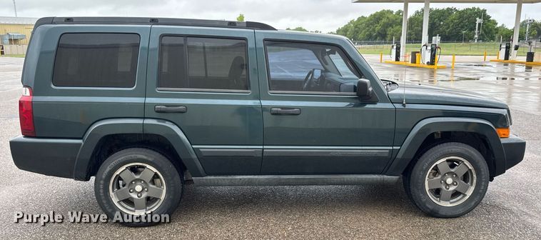 image for item DY0086 2006 Jeep Commander SUV