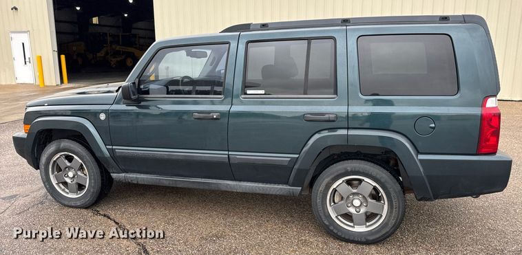 image for item DY0086 2006 Jeep Commander SUV