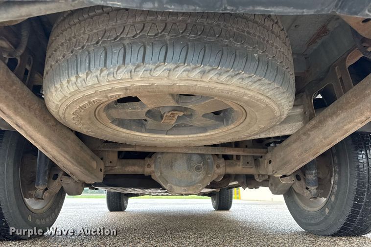 image for item DY0086 2006 Jeep Commander SUV