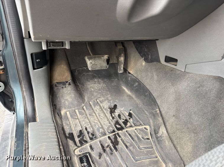 image for item DY0086 2006 Jeep Commander SUV